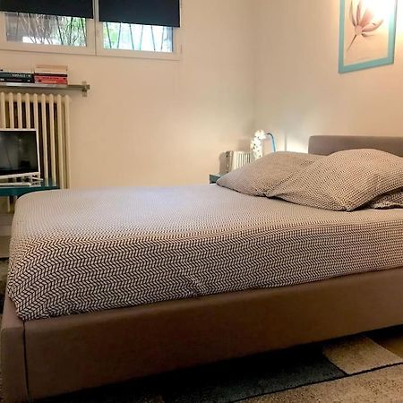 Appartement Cosy, Independant Avec Jardin เมอดง ภายนอก รูปภาพ