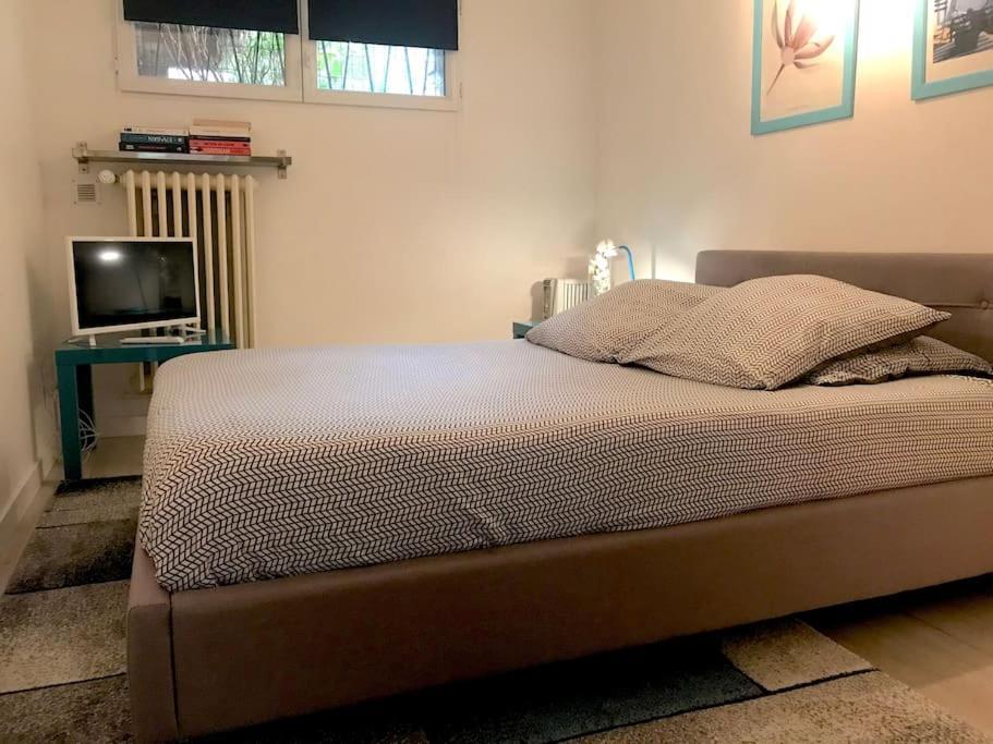 Appartement Cosy, Independant Avec Jardin เมอดง ภายนอก รูปภาพ