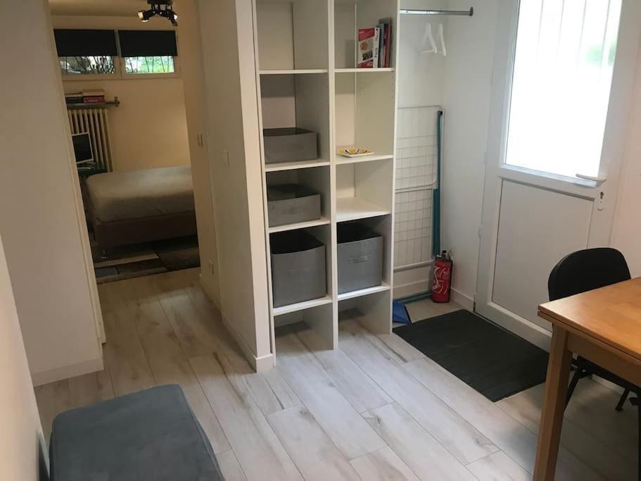 Appartement Cosy, Independant Avec Jardin เมอดง ภายนอก รูปภาพ